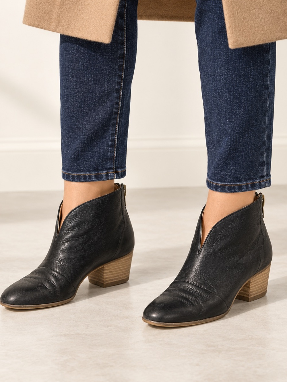 Nine West Black Genuine Leather V-Cut Ankle Booties 8